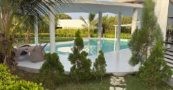 A vendre une magnifique Villa R+2  à SAly Carrefour – Piscine, Jardin & Studios